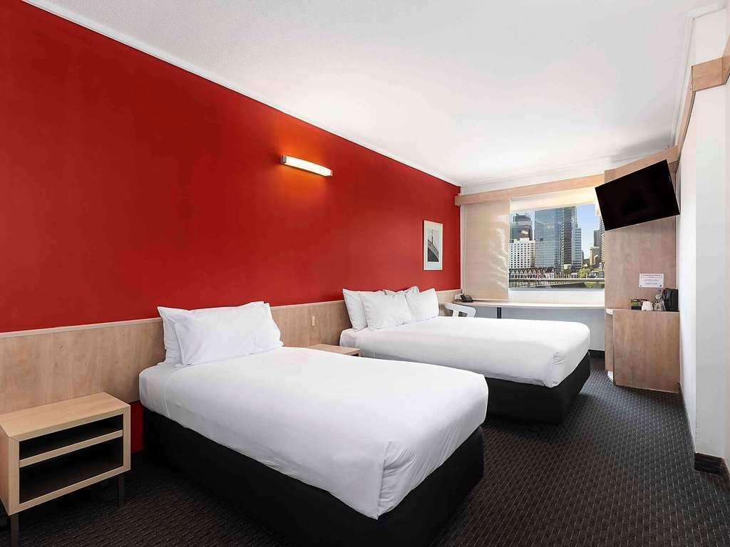 Ibis Sydney Darling Harbour Hotel Room photo